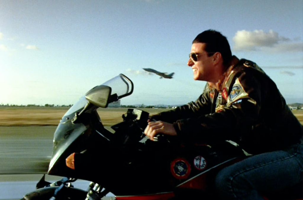 Top Gun Tom Cruise racing F-14