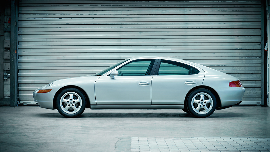 Porsche 989