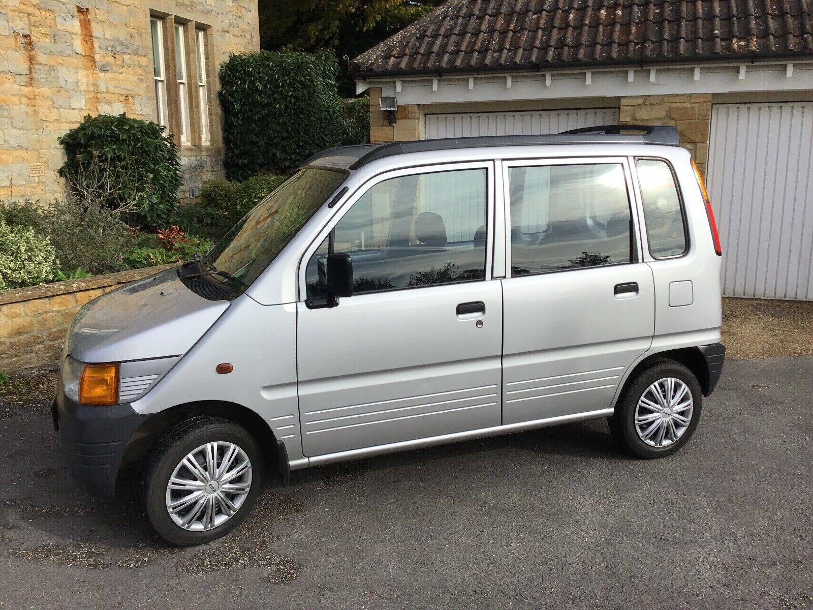 Unexceptional Classifieds: Daihatsu Move