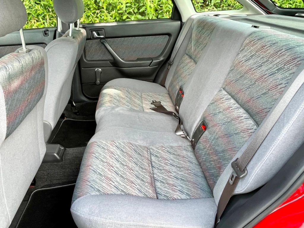 Rover 214 rear seats