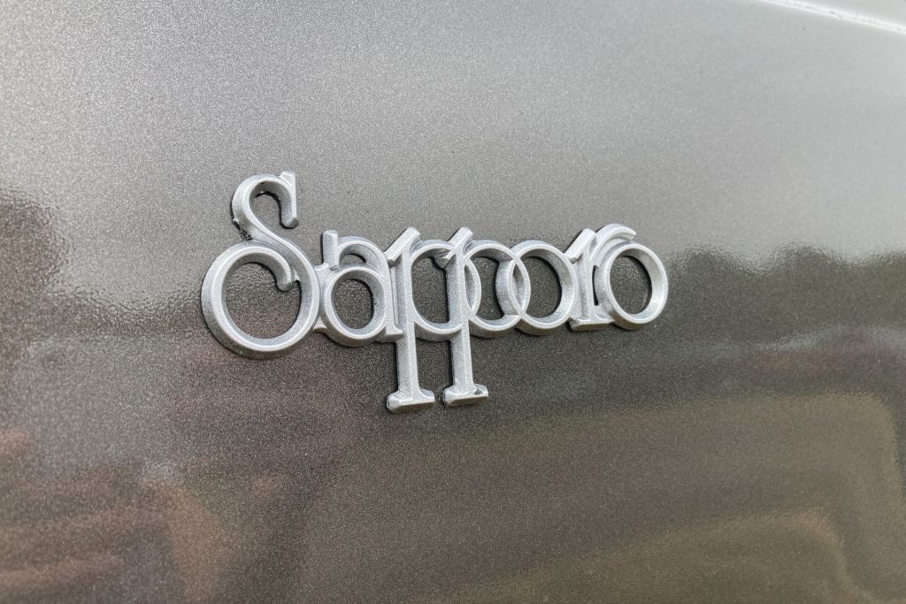 Mitsubishi Sapporo badge