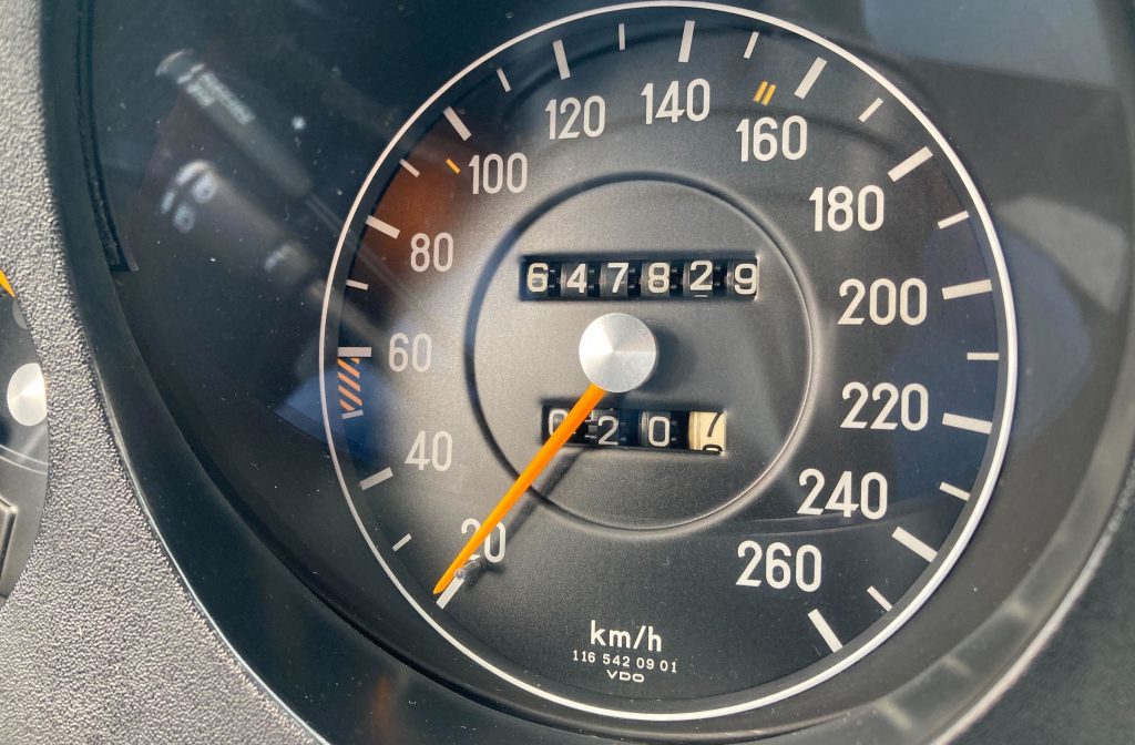 Mercedes-Benz 450 SEL 6.9 W116 speedometer odometer