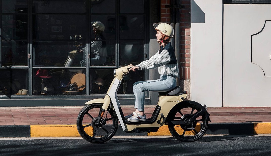 Honda Cub e scooter