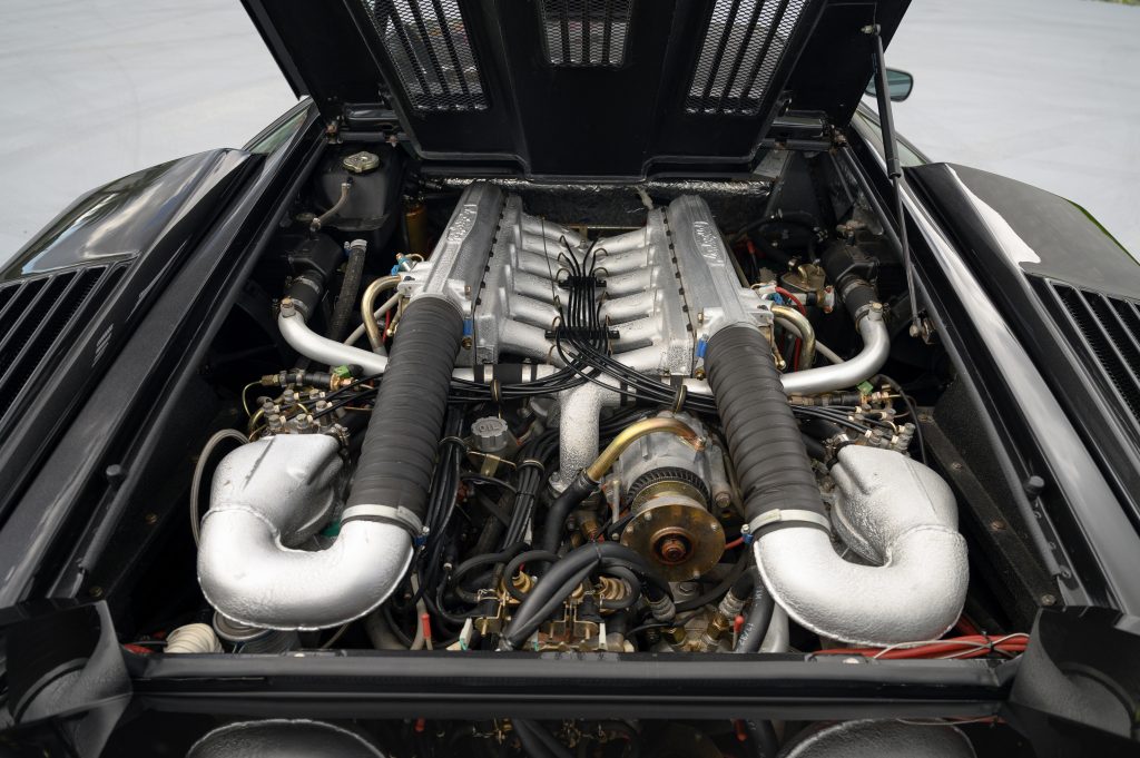 lamborghini Countach 25th Anniversary V12 engine