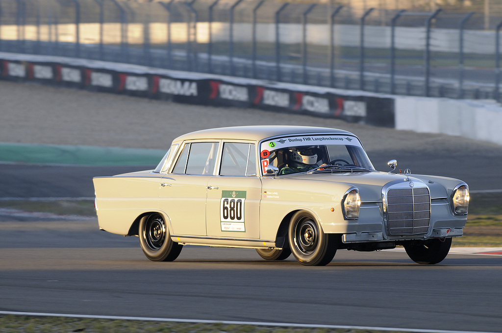 Mercedes-Benz W111