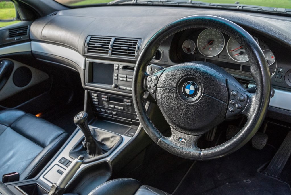 BMW M5 E39 interior