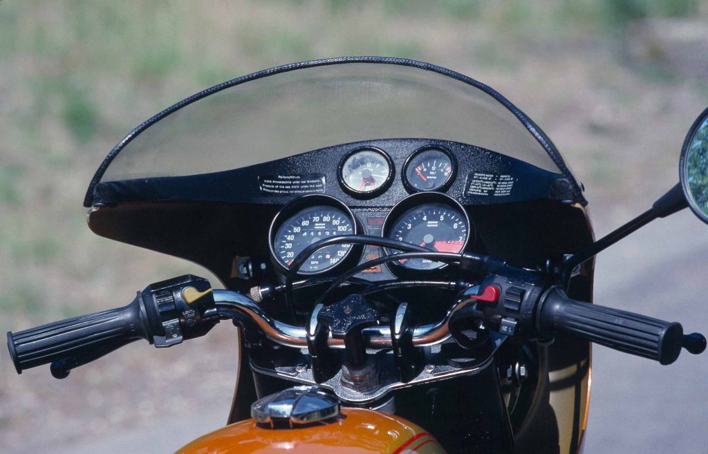 BMW R90S dials