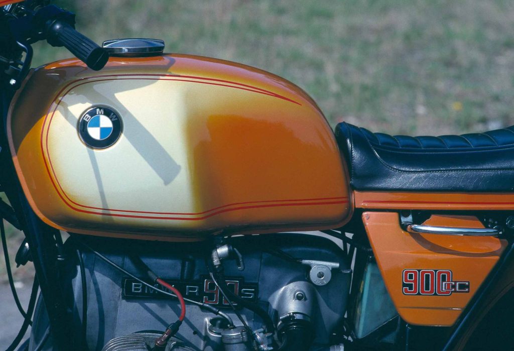 BMW R90S fuel tank