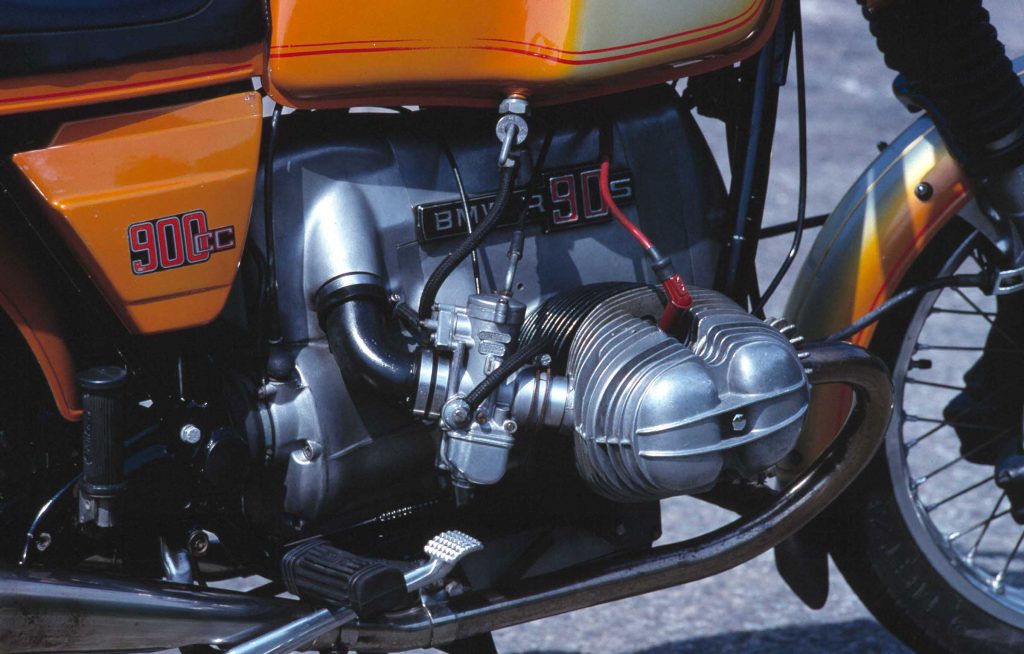 BMW R90S engine