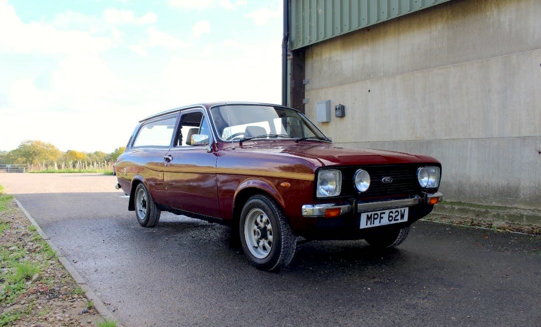 Unexceptional Classifieds: Ford Escort Huntsman Estate