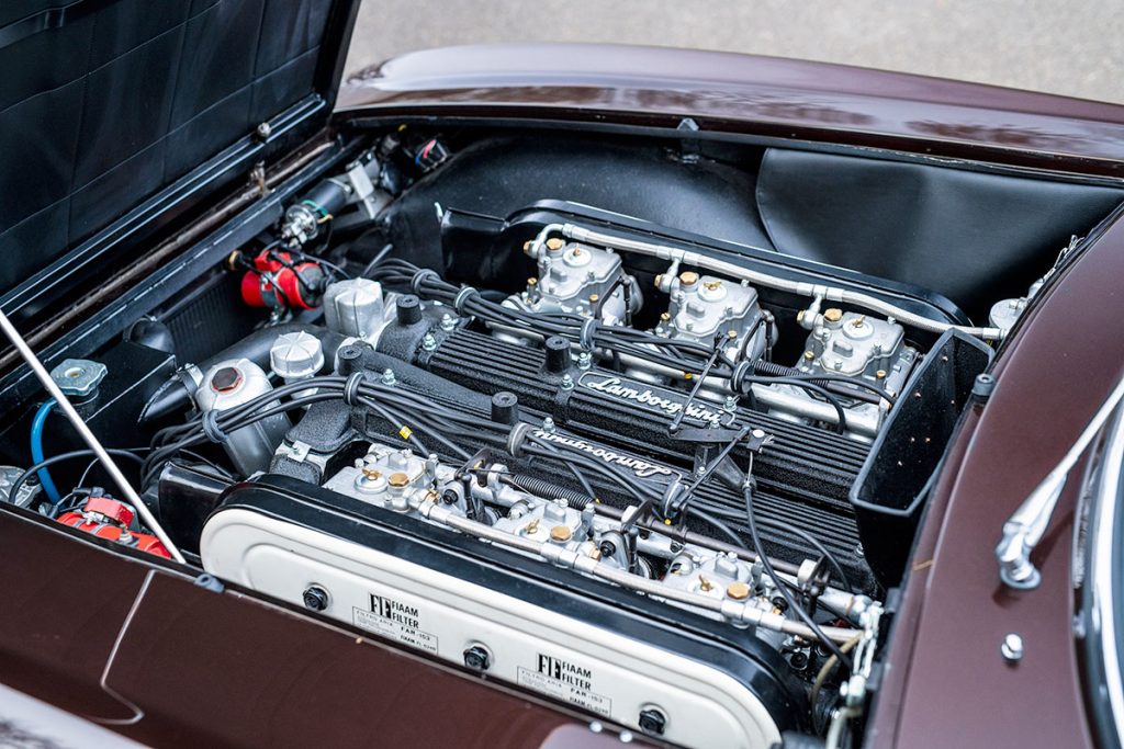 Lamborghini Islero V12 engine