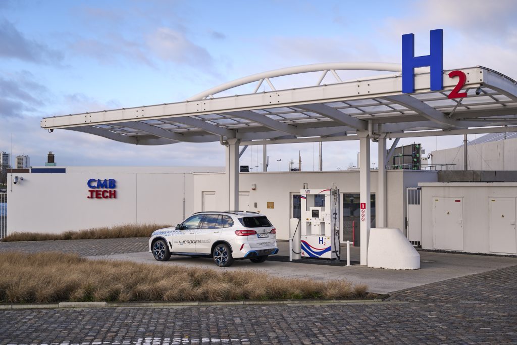 BMW at hydrogen filling station