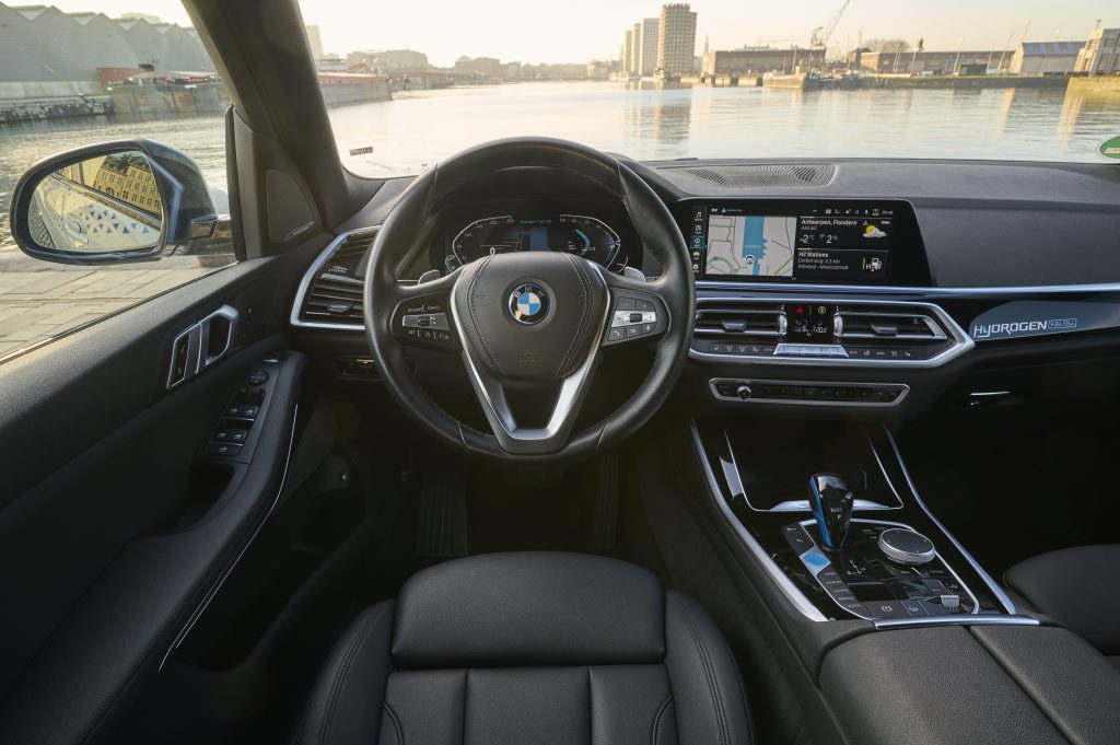BMW iX5 interior