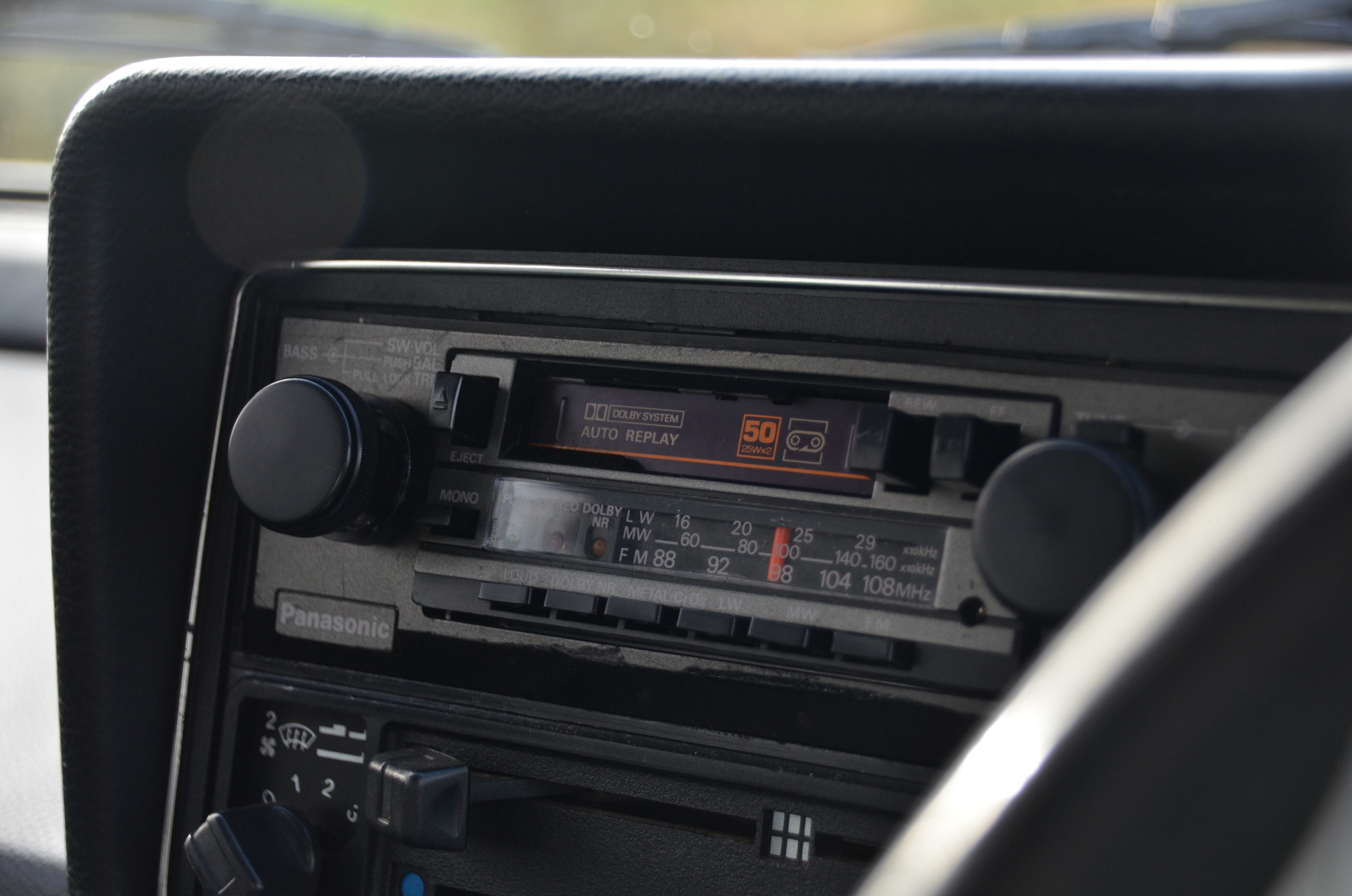 Volkswagen Golf Mk1 radio