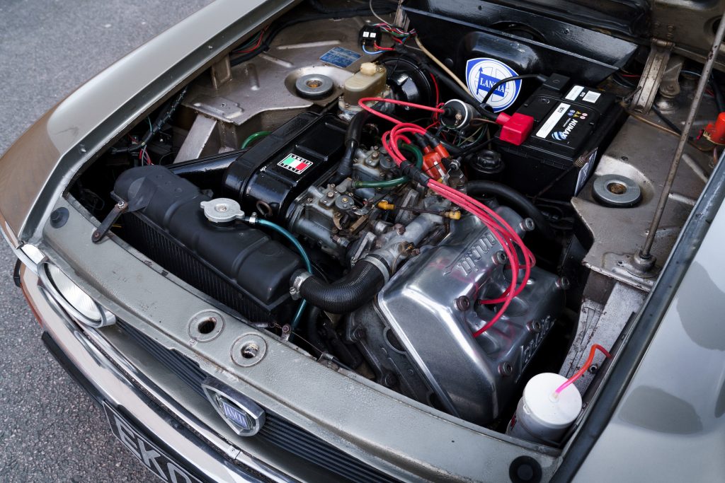 Lancia Fulvia engine