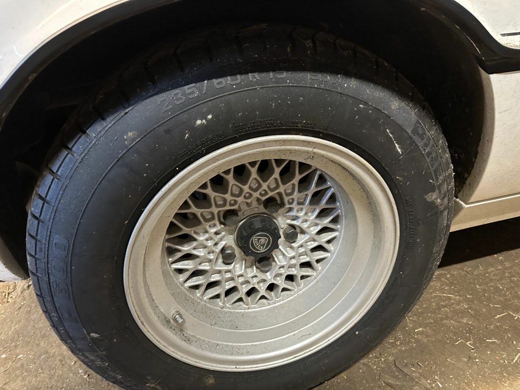 Lotus Esprit S3 alloy wheel