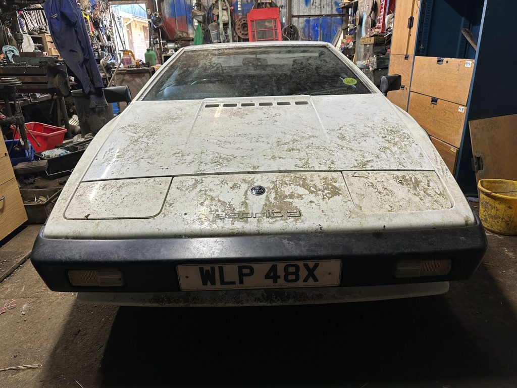 Lotus Esprit