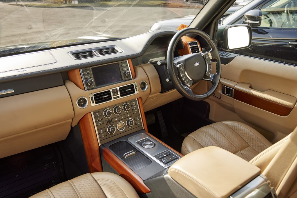 2002 Range Rover L322 interior