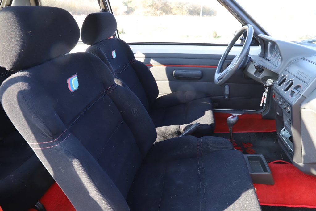 Peugeot 205 Rallye seats