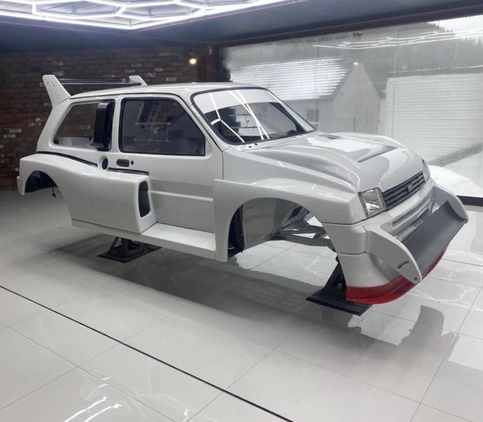 Scalextric metro sales 6r4