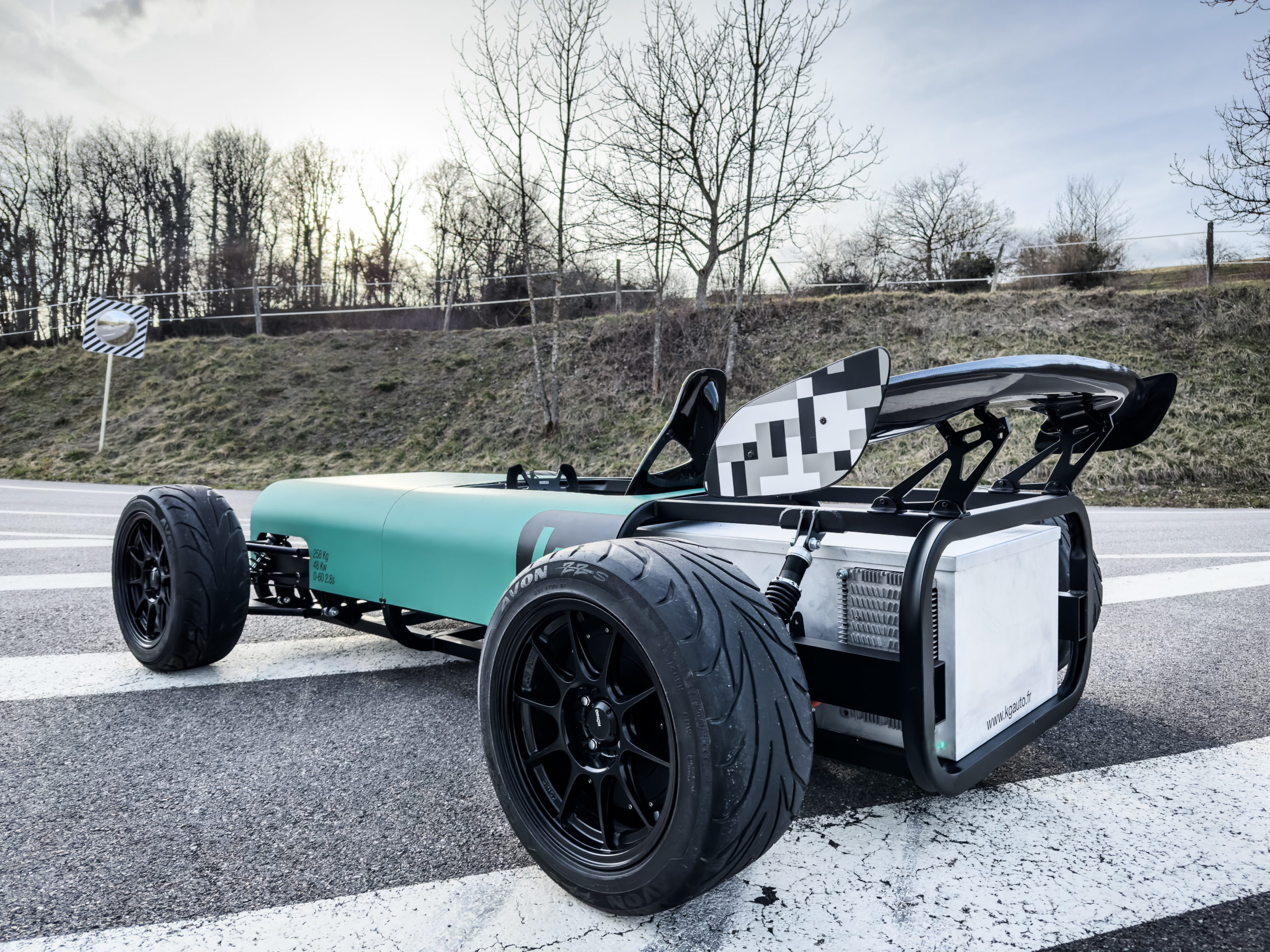 KG Auto’s flyweight Tube makes a Caterham look podgy