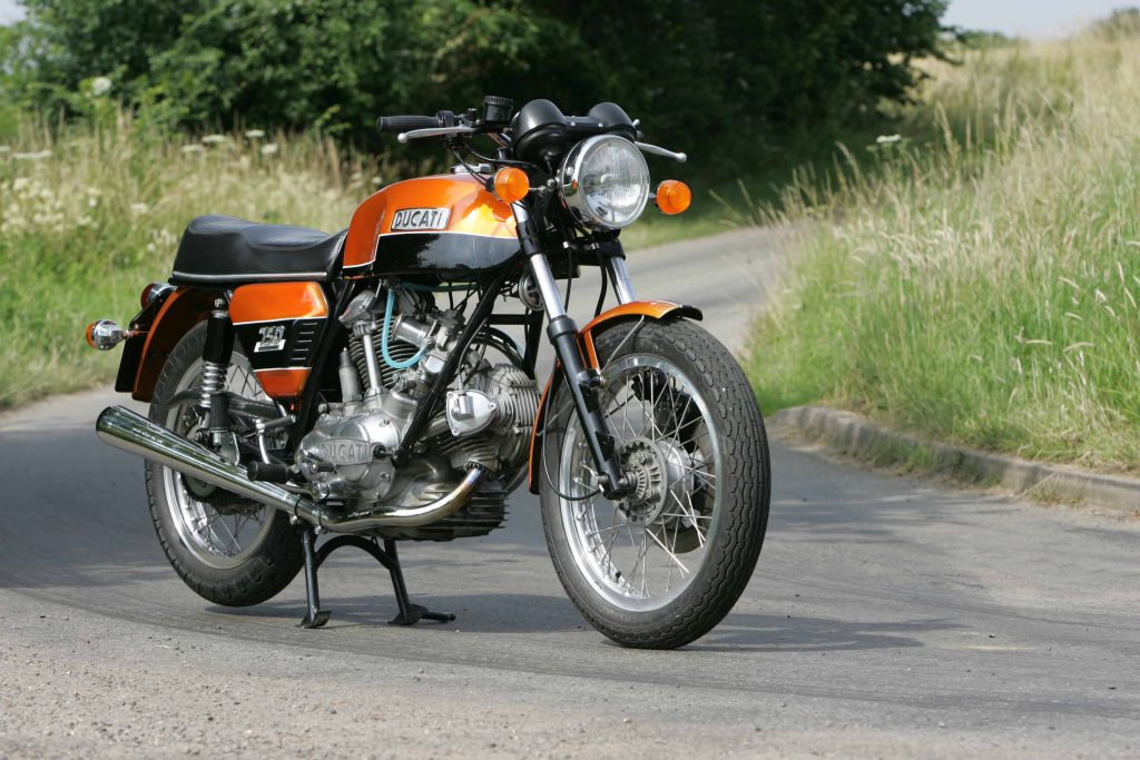 Ducati GT750