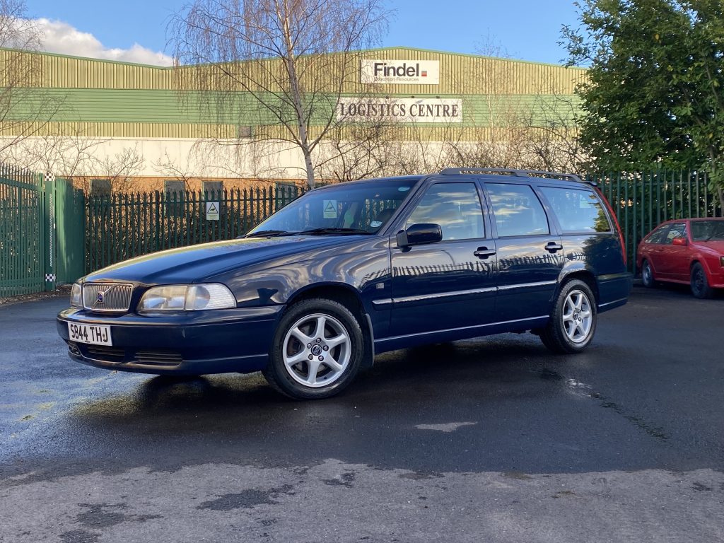 Paul Cowland cheap Volvo V70