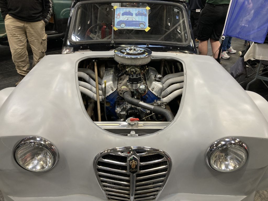 Austin A35 race V8 engine