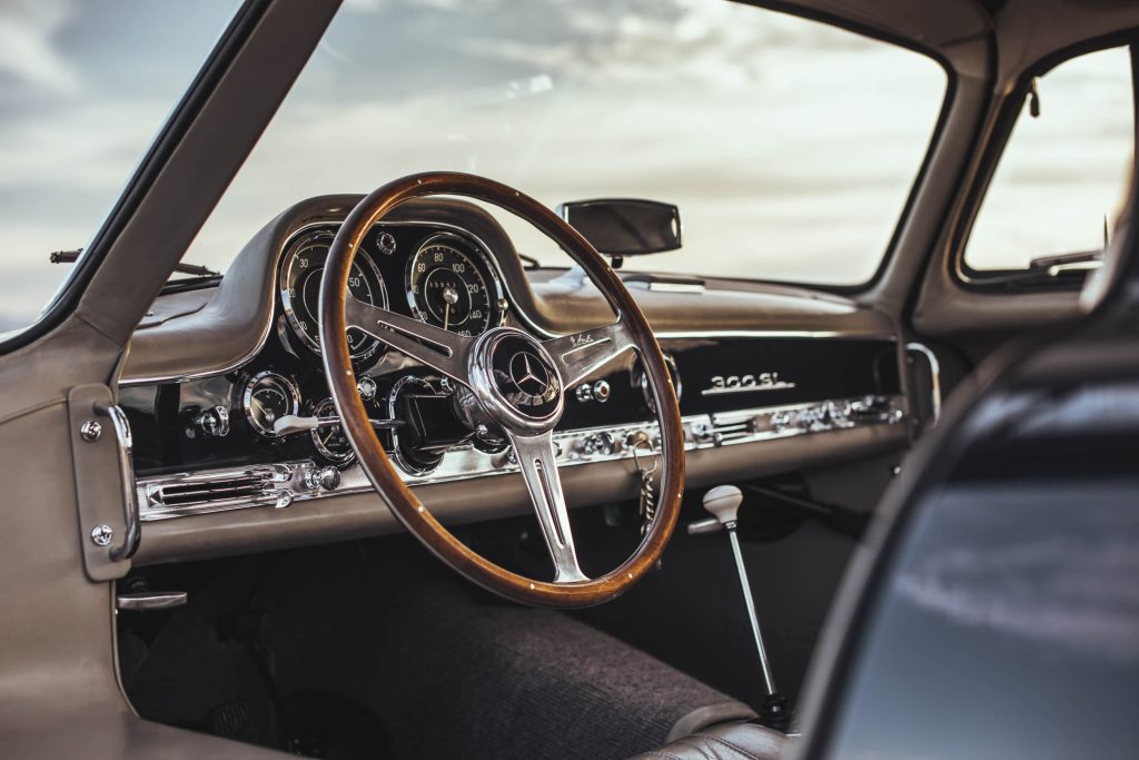 Mercedes 300 SL Gullwing drive