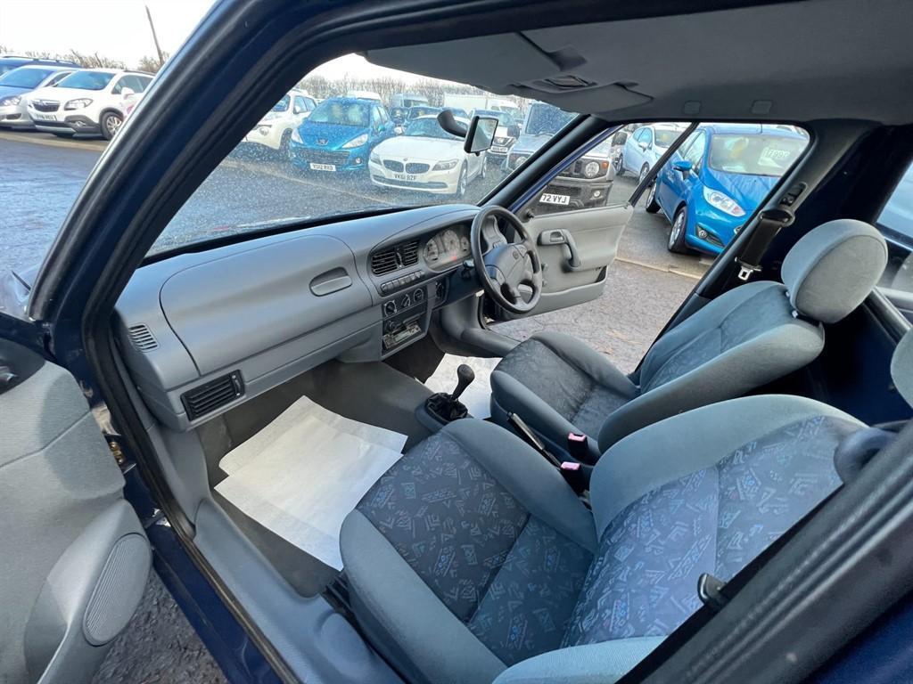 Volkswagen Caddy pickup for sale