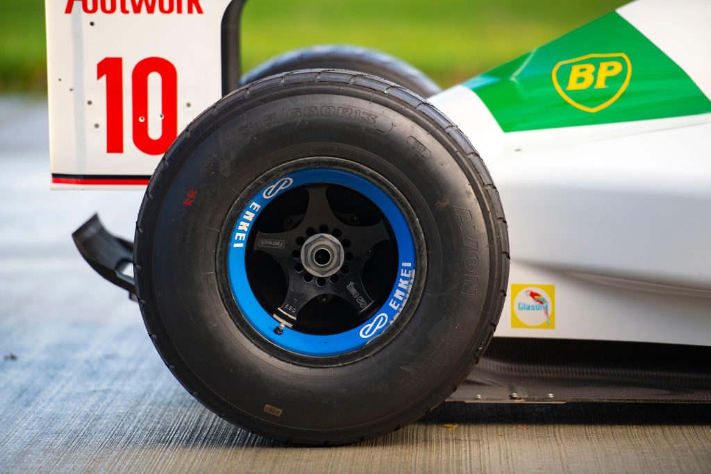 Footwork Arrows Mugen-Honda rear wheel