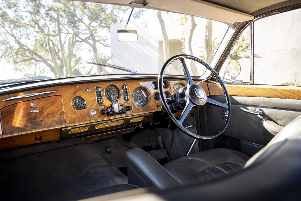 Bentley S1 Continental Flying Spur cabin