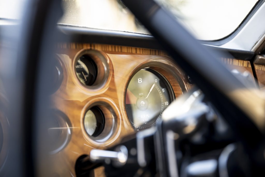 Bentley S1 Continental Flying Spur cabin