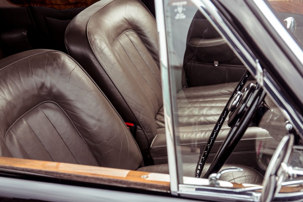 Bentley S1 Continental Flying Spur seats
