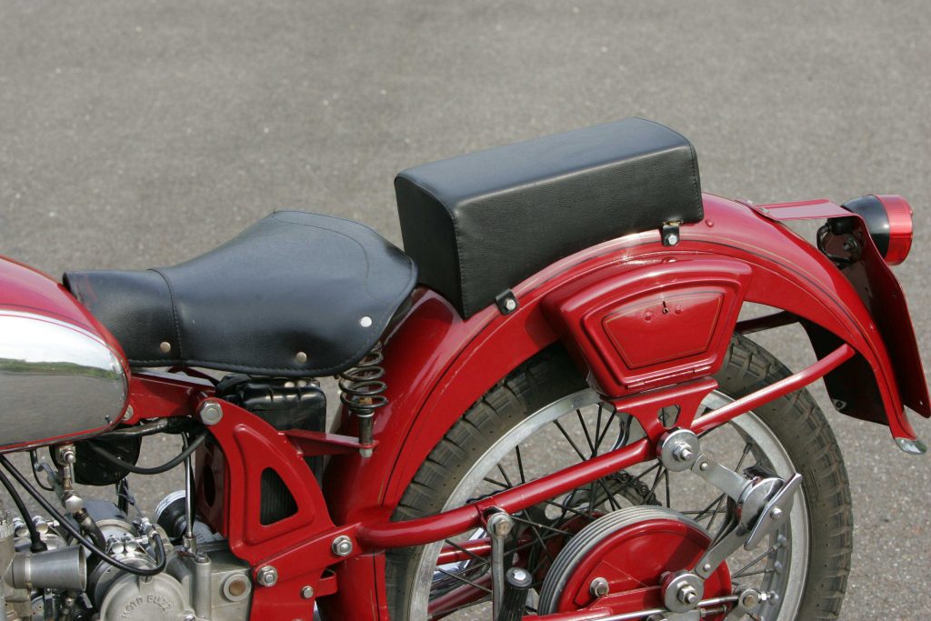 Moto Guzzi Airone seat