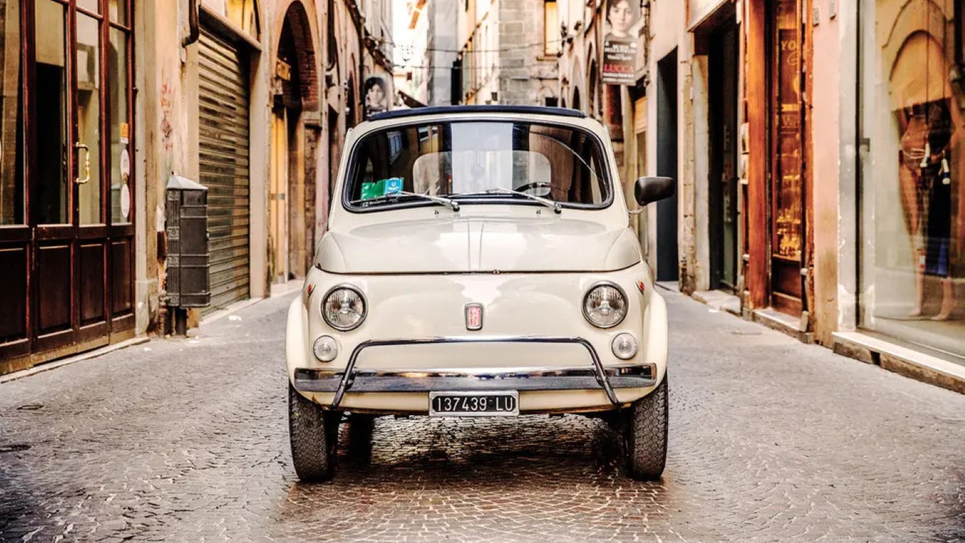 Real Italian Cars takes a Singer-like approach to Cinquecentos