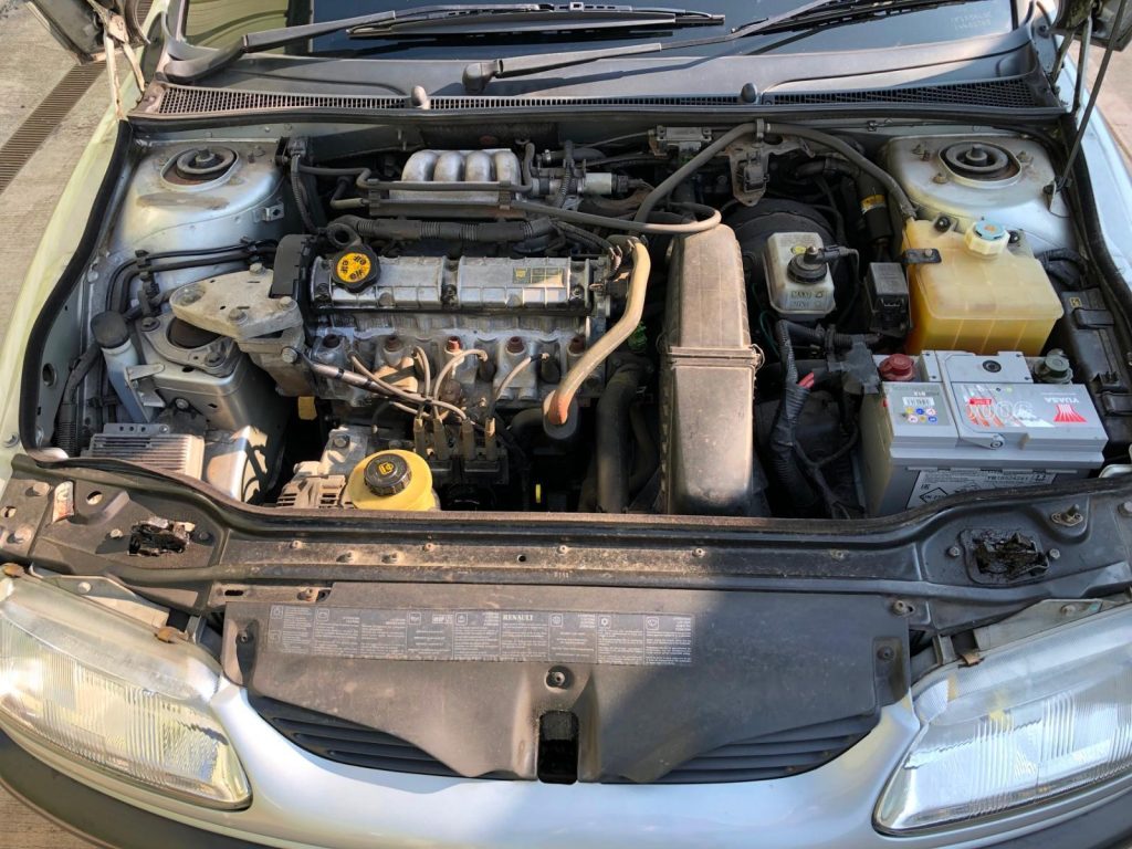 Renault Laguna engine