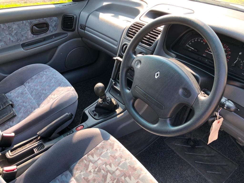 Renault Laguna interior
