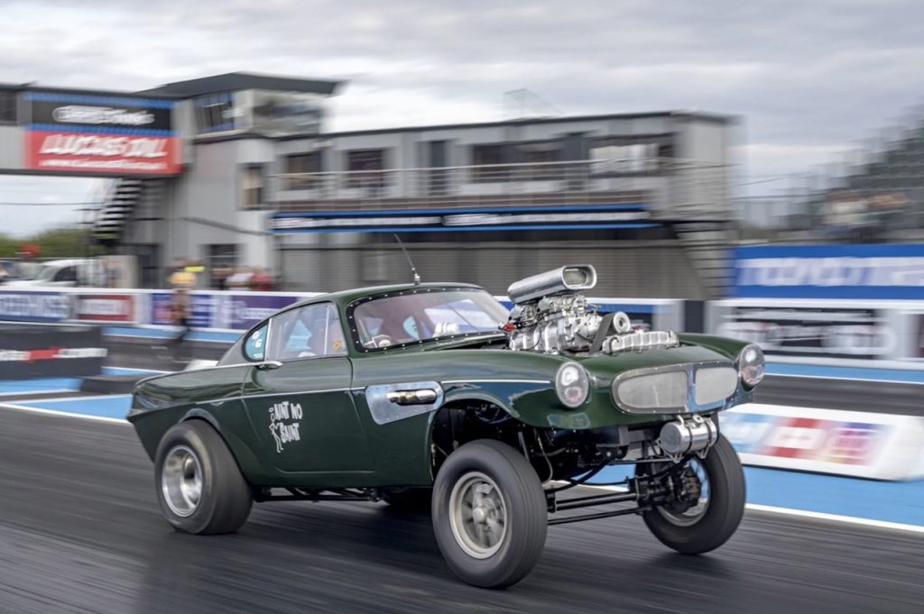 Volvo 1800 Gasser Aint-No-Saint-Santa-Pod