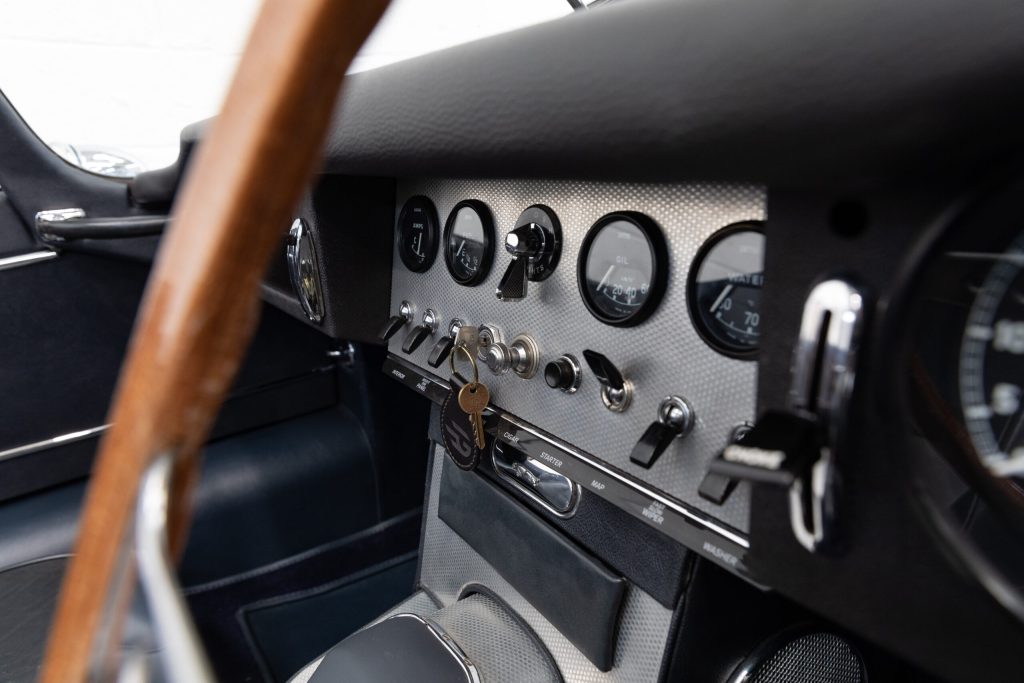 Electrogenic-electric-jaguar-e-Type-dashboard