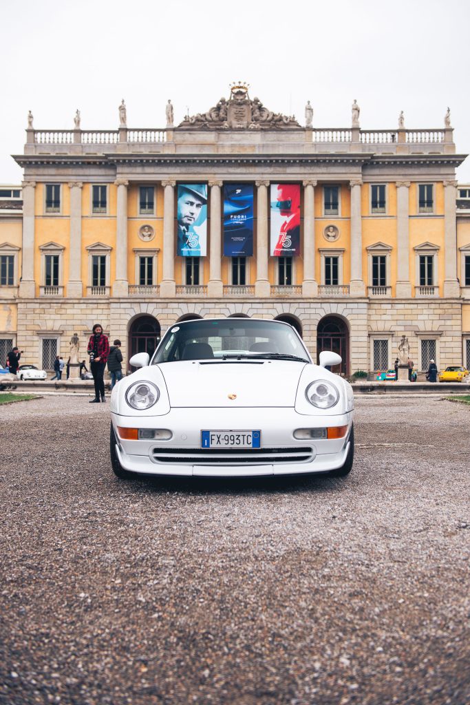 Porsche 911 at Villa Olmo