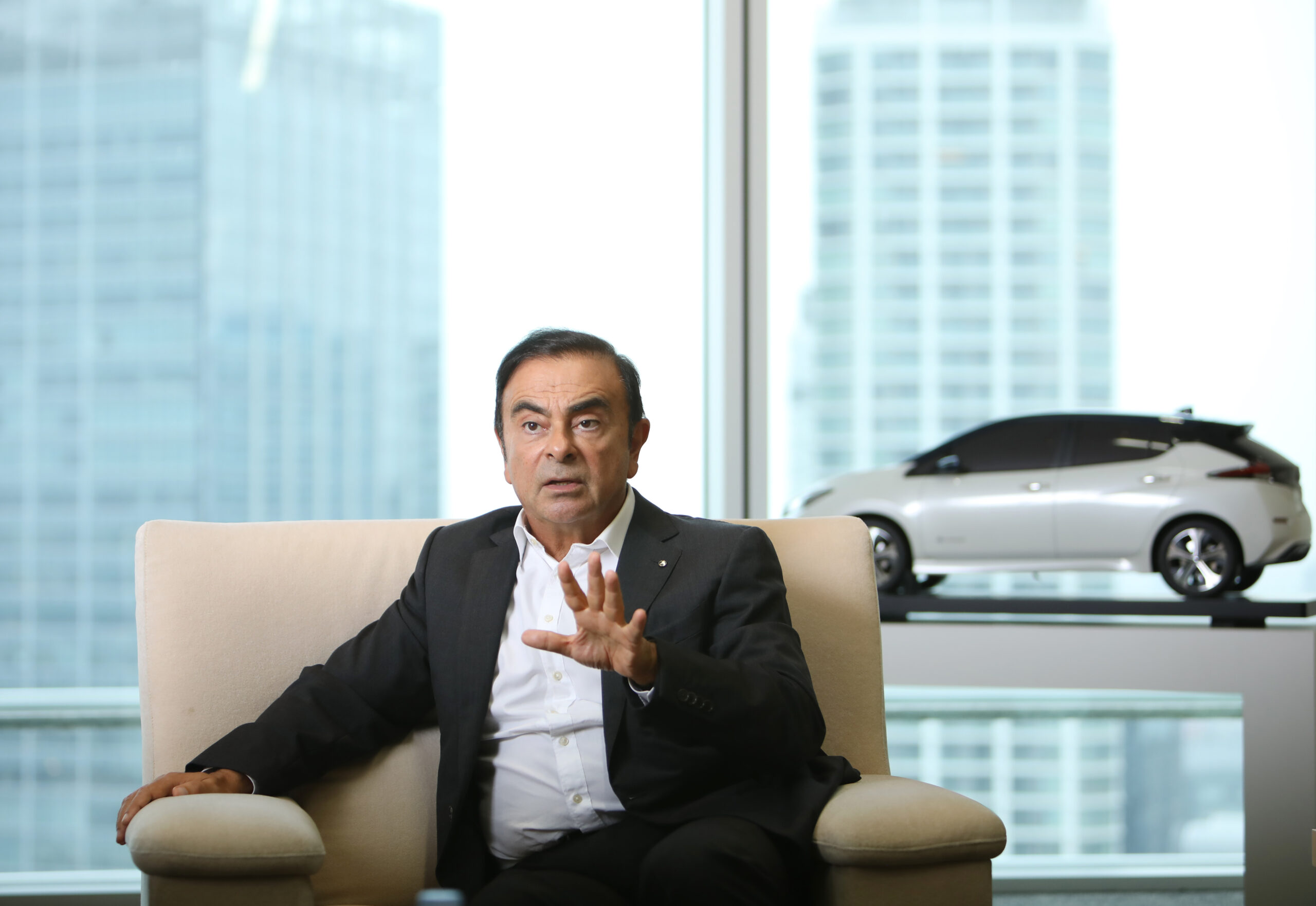 Embattled auto exec Ghosn files $1B lawsuit against Nissan