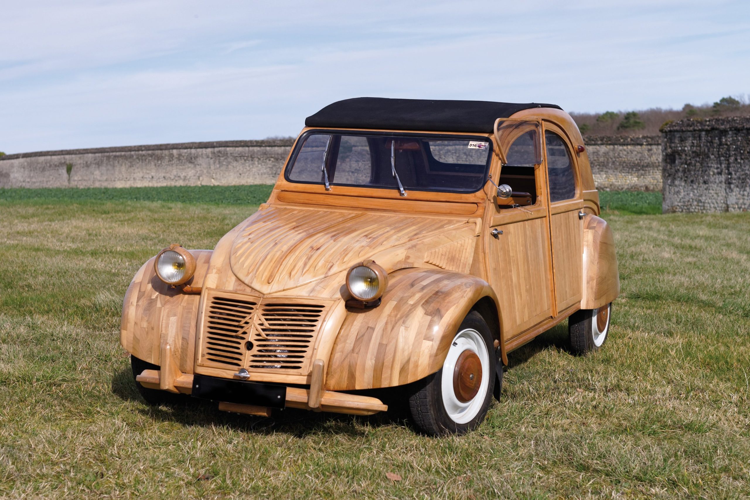 Wood you believe it? This 2CV just sold for a record £181,000