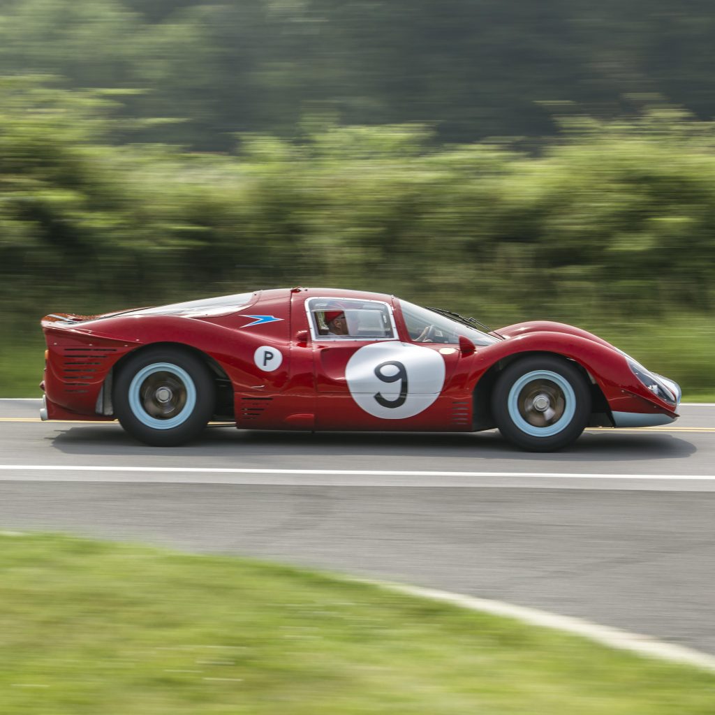 1967 Ferrari 412P Berlinetta side pan action