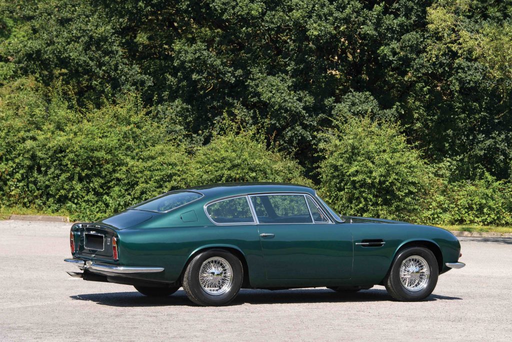 Aston Martin DB6 profile2