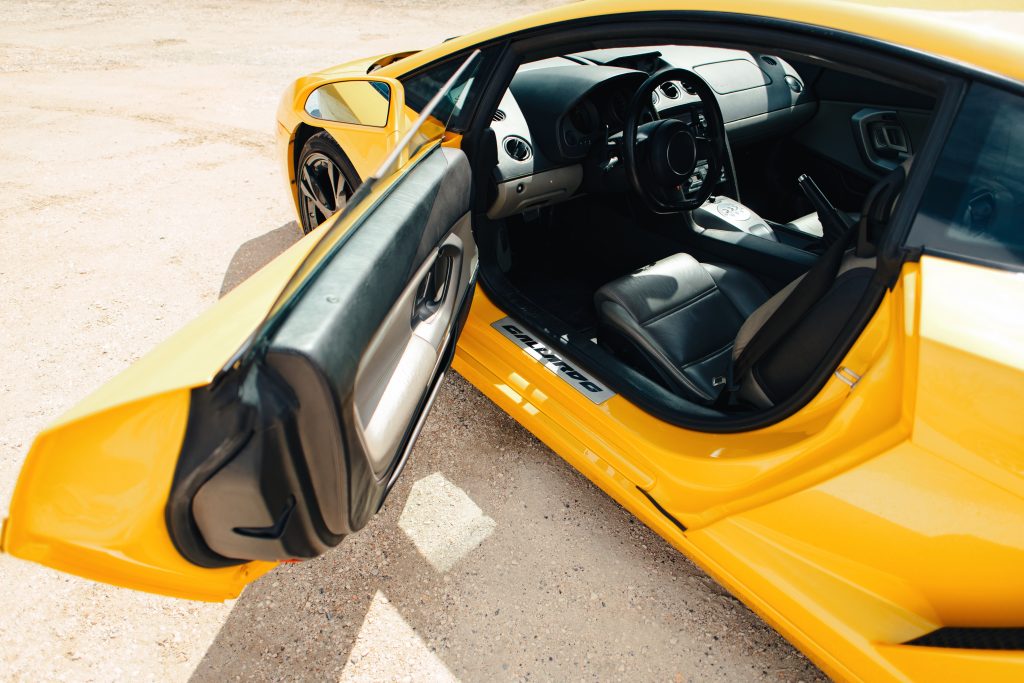 Lamborghini Gallardo V10 cabin