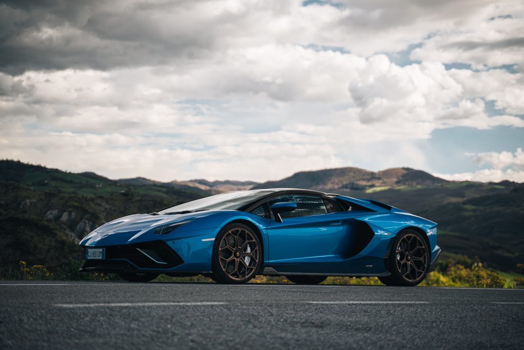 Lamborghini Aventador Ultimae profile 2