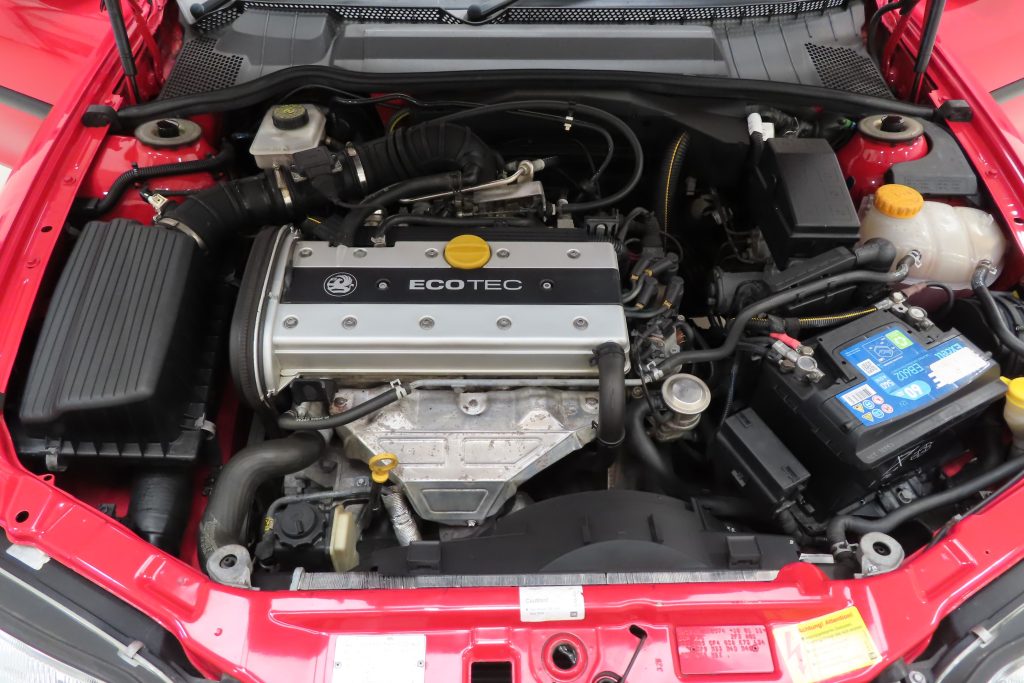 Vauxhall Vectra LS engine