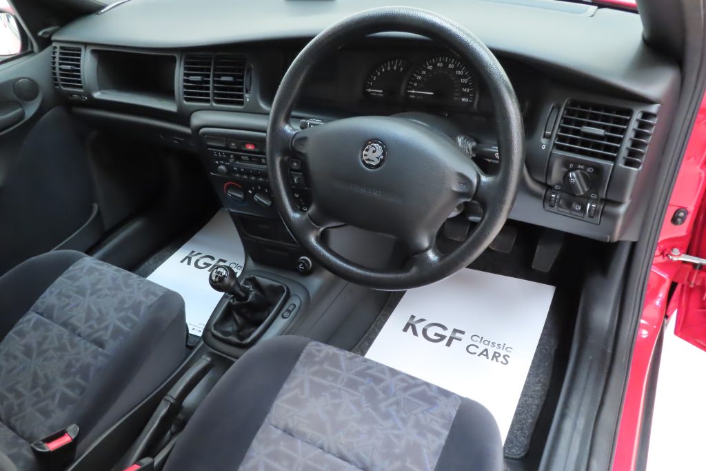 Vauxhall Vectra LS interior