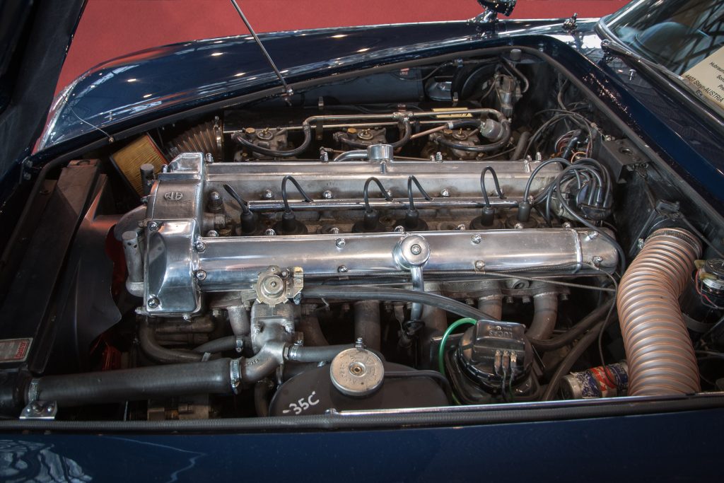 Aston Martin DB6 engine